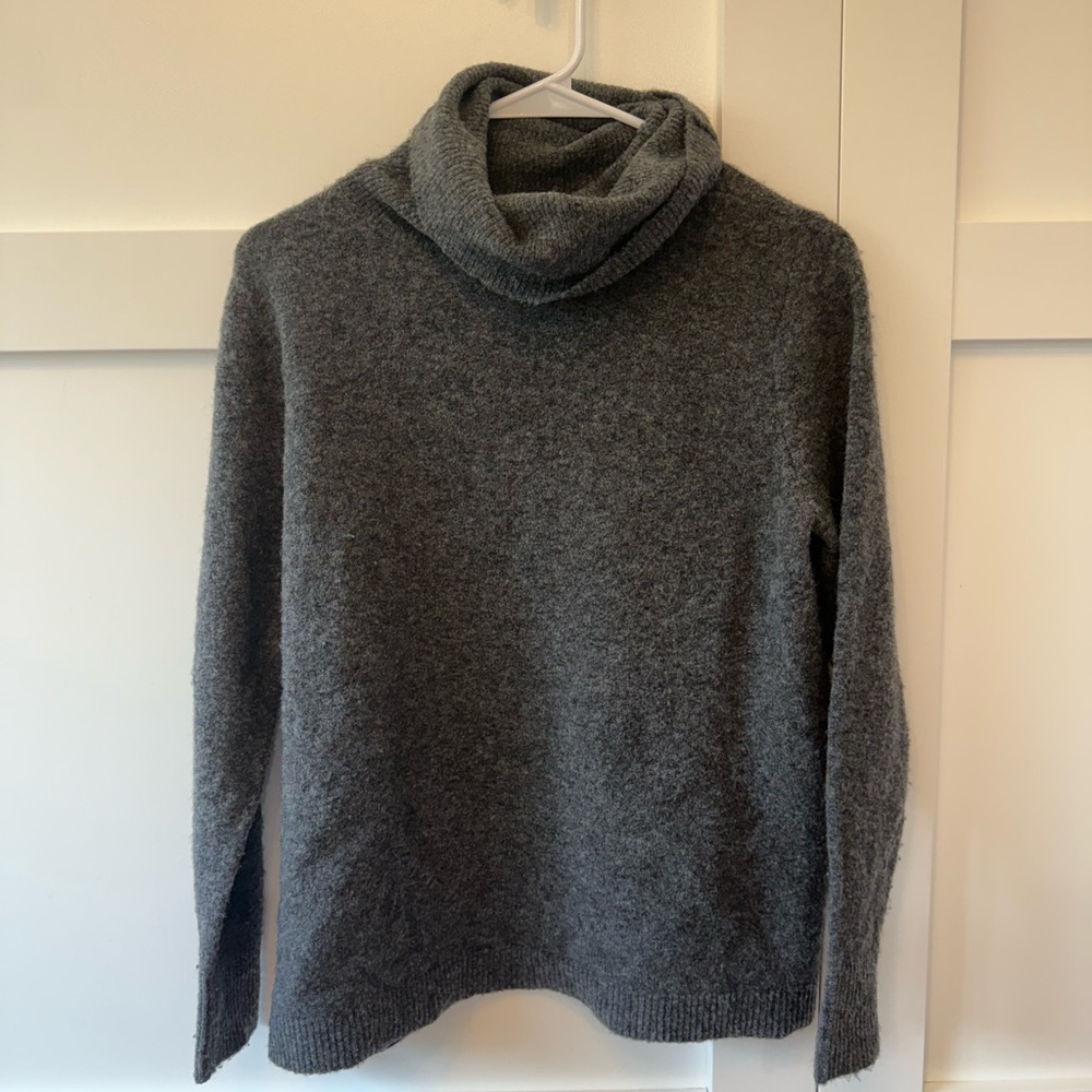 Joie Charcoal Gray Wool Turtleneck Sweater